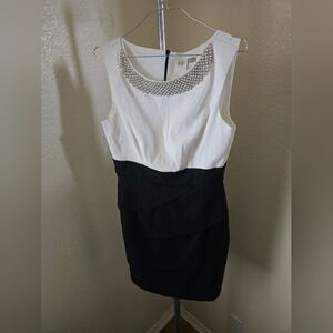 Signature Sabrina Beaded Collar Sleevless Zip Up Dress